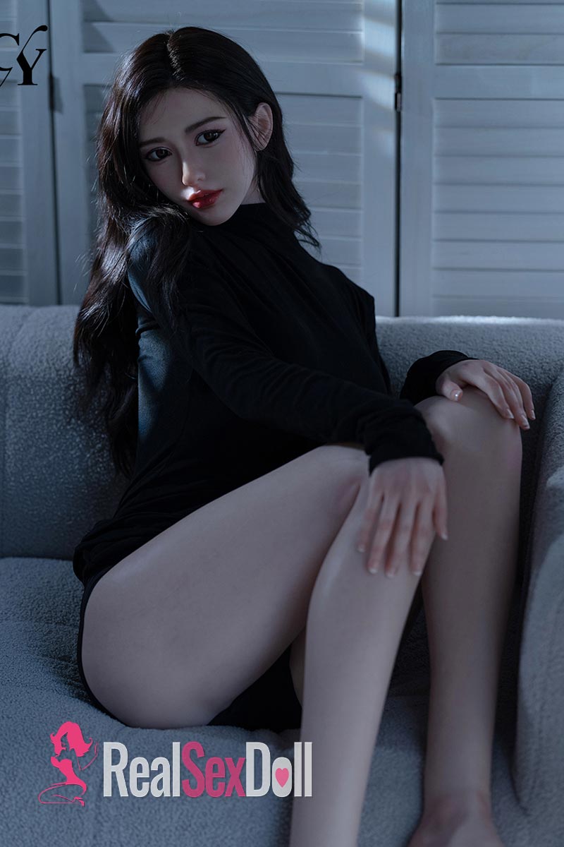 167cm / 5ft6 D-Cup Silicone Sex Doll Rui vista 2