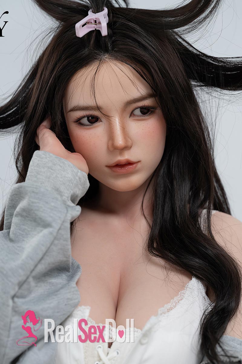 157cm / 5ft1 D-Cup Silicone Sex Doll Fairy vista 3