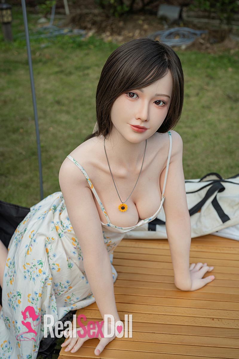 158cm / 5ft2 D-cup Silicone Sex Doll Eimi with Head #86 vista 2