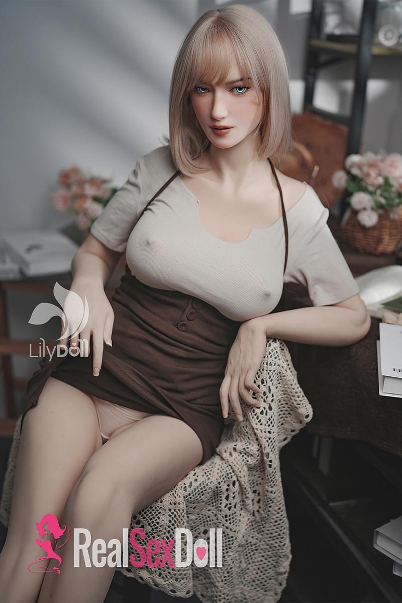 168cm / 5ft6 F-cup Hybrid Sex Doll Selene-B with Head LH033A-B vista 5