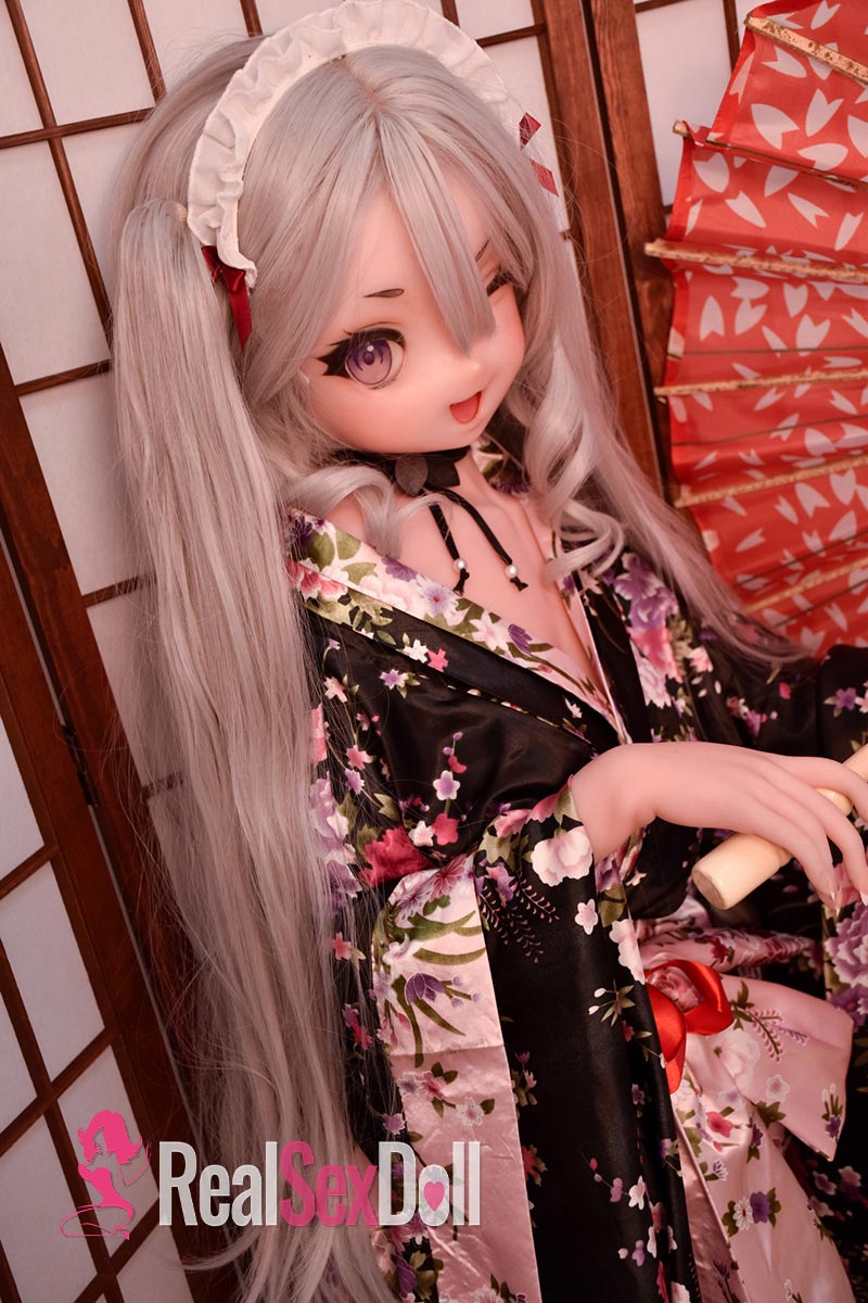 148cm / 4ft10 S Anime Silicone Sex Doll Takeuchi Yuki with Head RAD026 vista 3