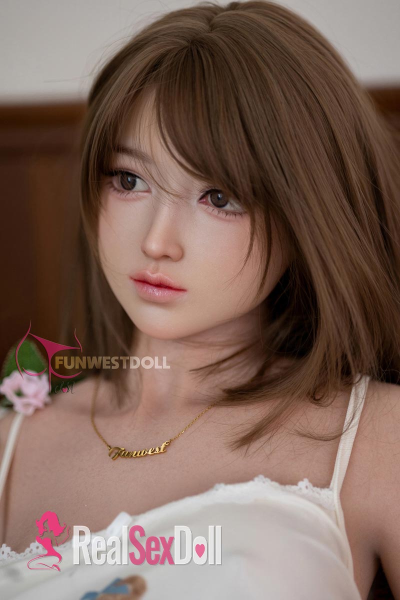 159cm / 5ft2 A-Cup Silicone Sex Doll Amy with Head #041S vista 7