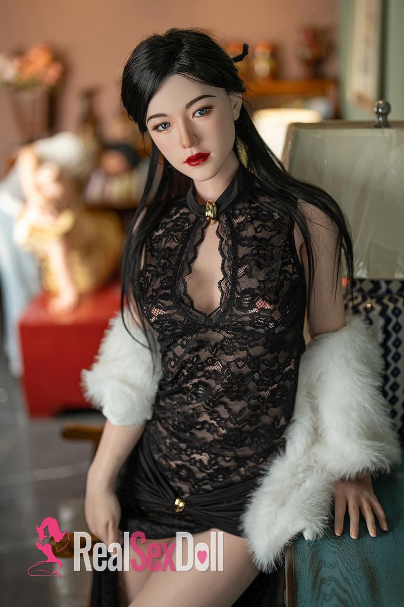 176cm / 5ft9 C-Cup Silicone / Hybrid Sex Doll Kelly — 176cm HYBRID
