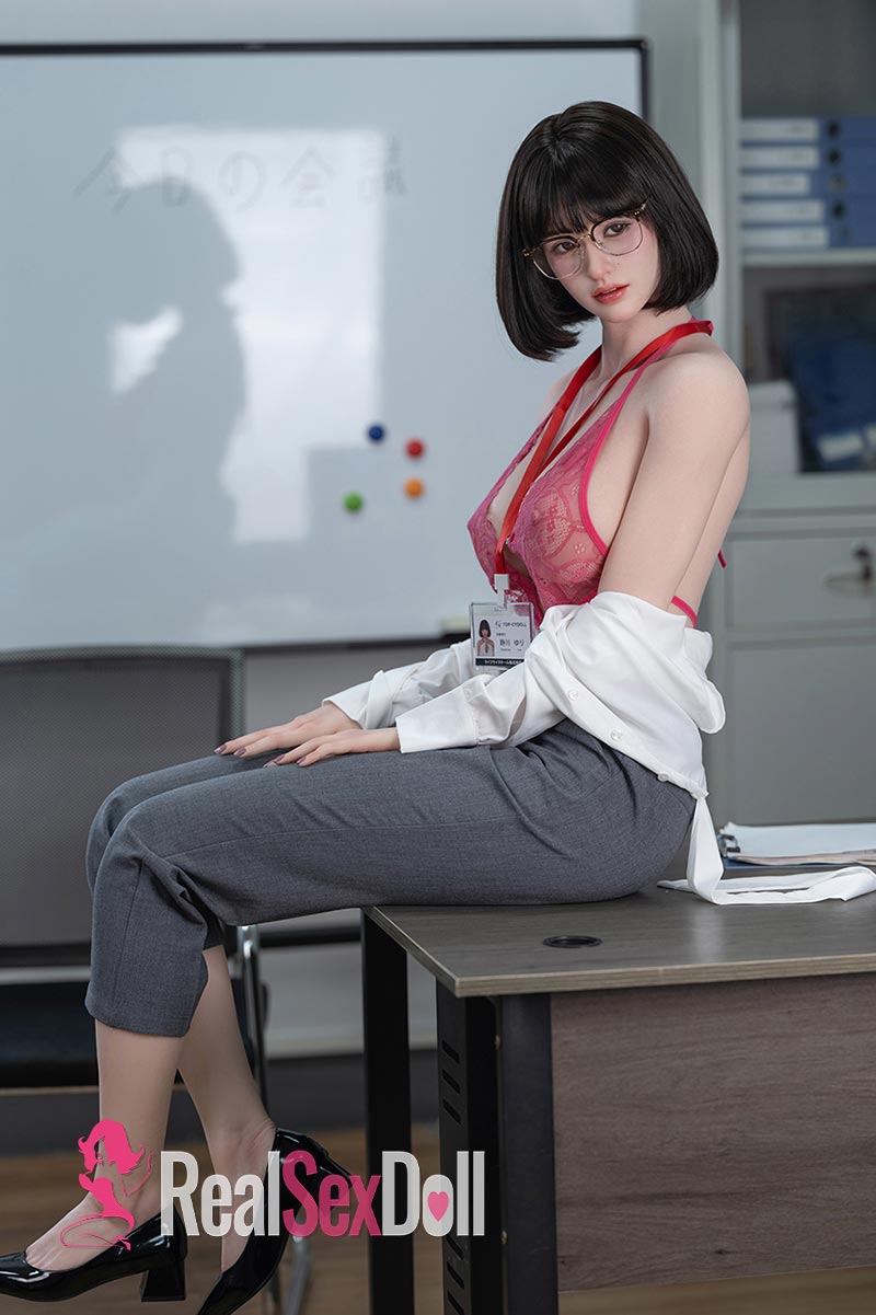 168cm / 5ft6 F-Cup Asian Sex Doll Shikukawa Yuri vista 8