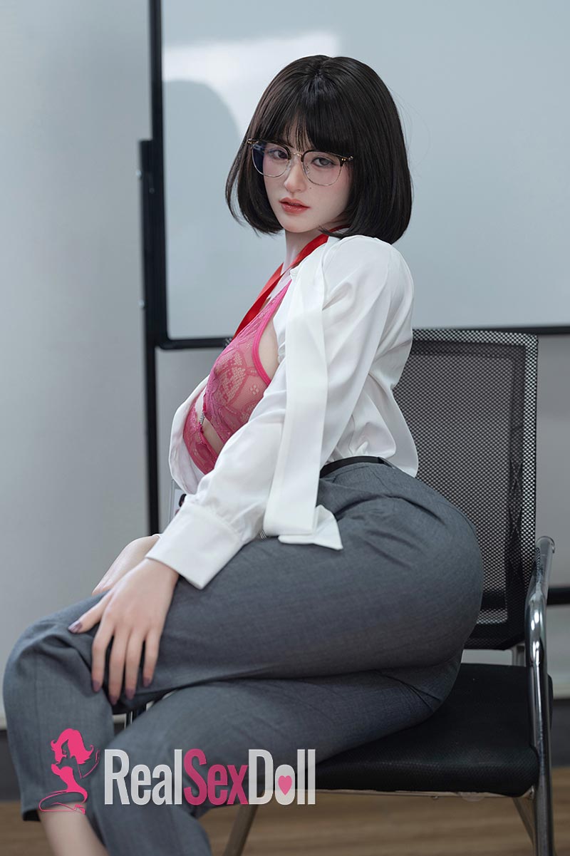 168cm / 5ft6 F-Cup Asian Sex Doll Shikukawa Yuri vista 7