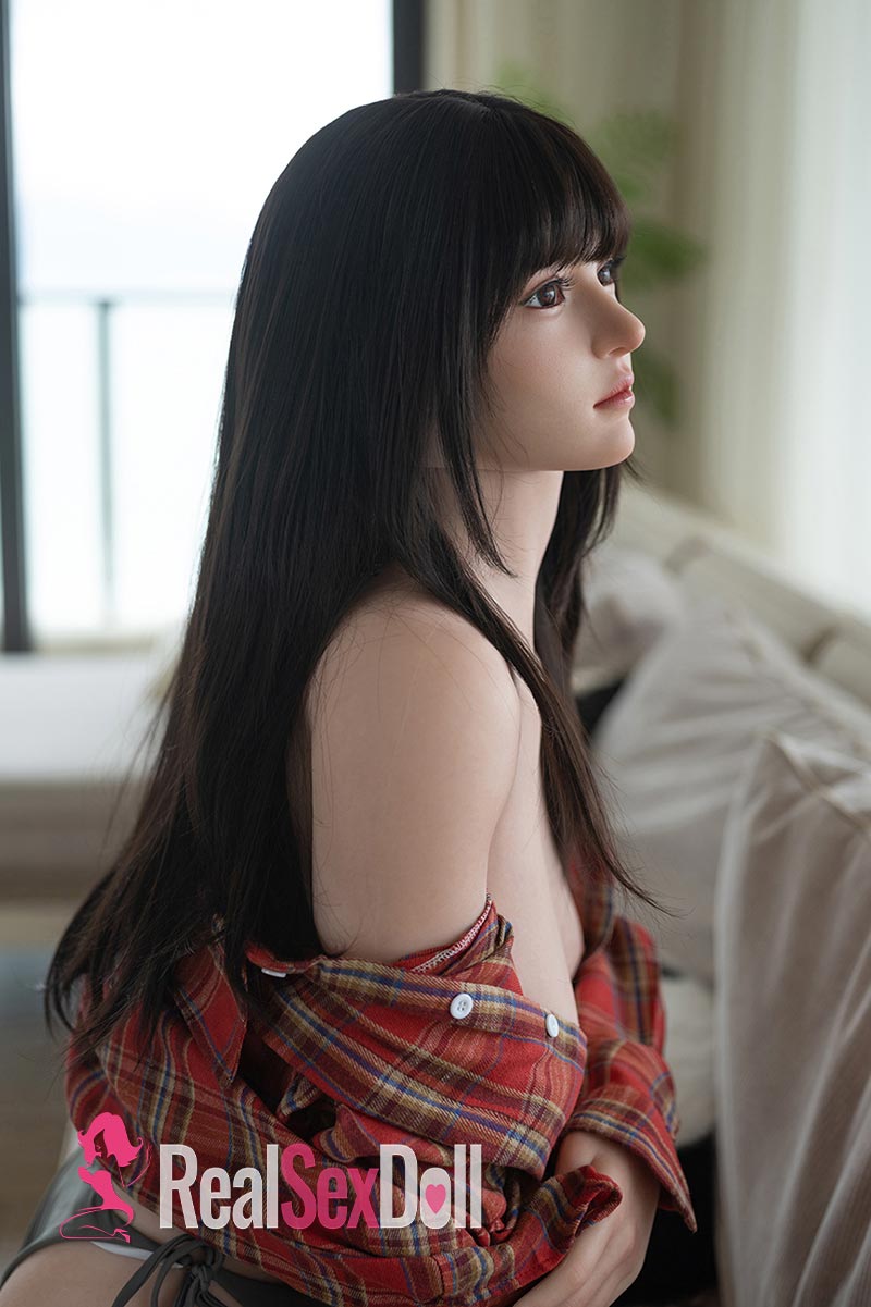 168cm / 5ft6 F-Cup Silicone Sex Doll Himari vista 4
