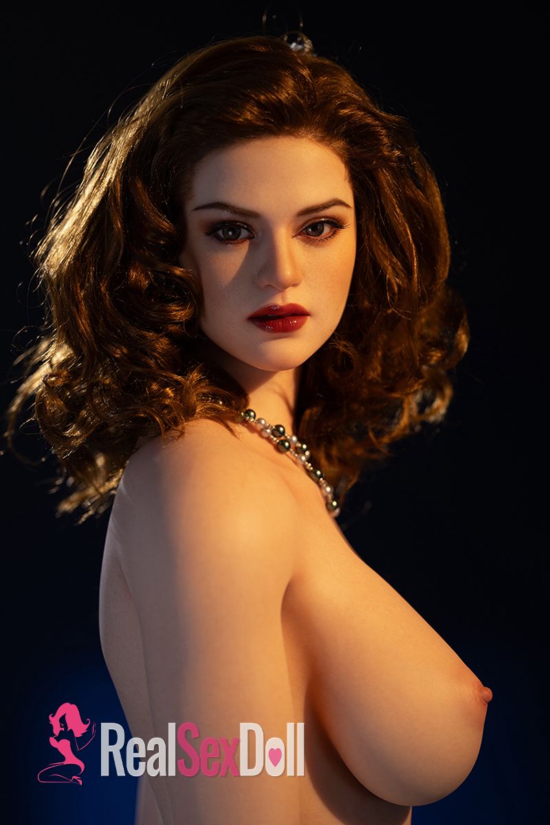 176cm / 5ft9 E-Cup Silicone Sex Doll Beatrice vista 2