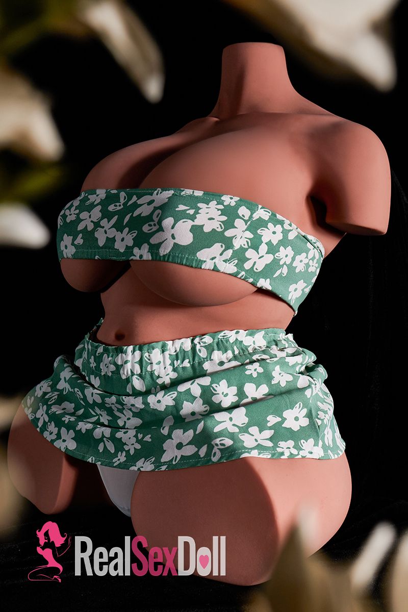 75cm / 29.5 Mega Breast S-TPE Sex Doll Torso #160 [EU Stock] vista 3