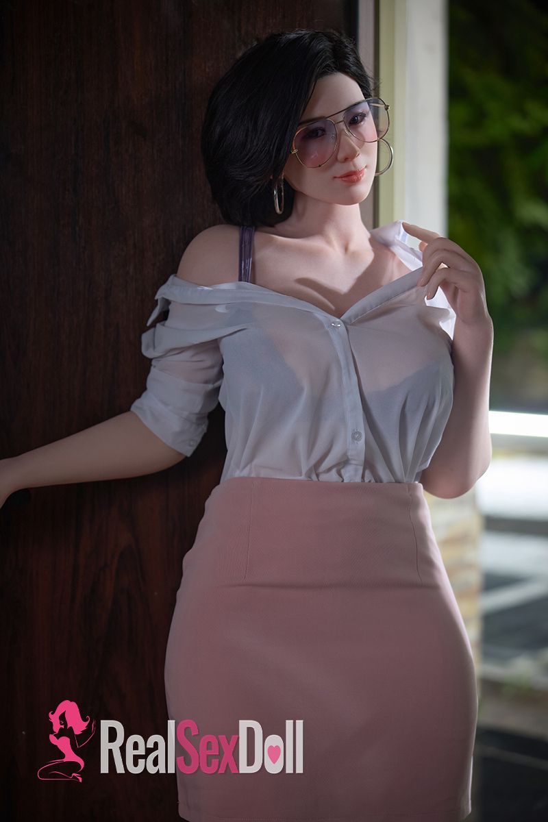 165cm / 5ft5 G-Cup Hybrid Sex Doll Hao vista 4