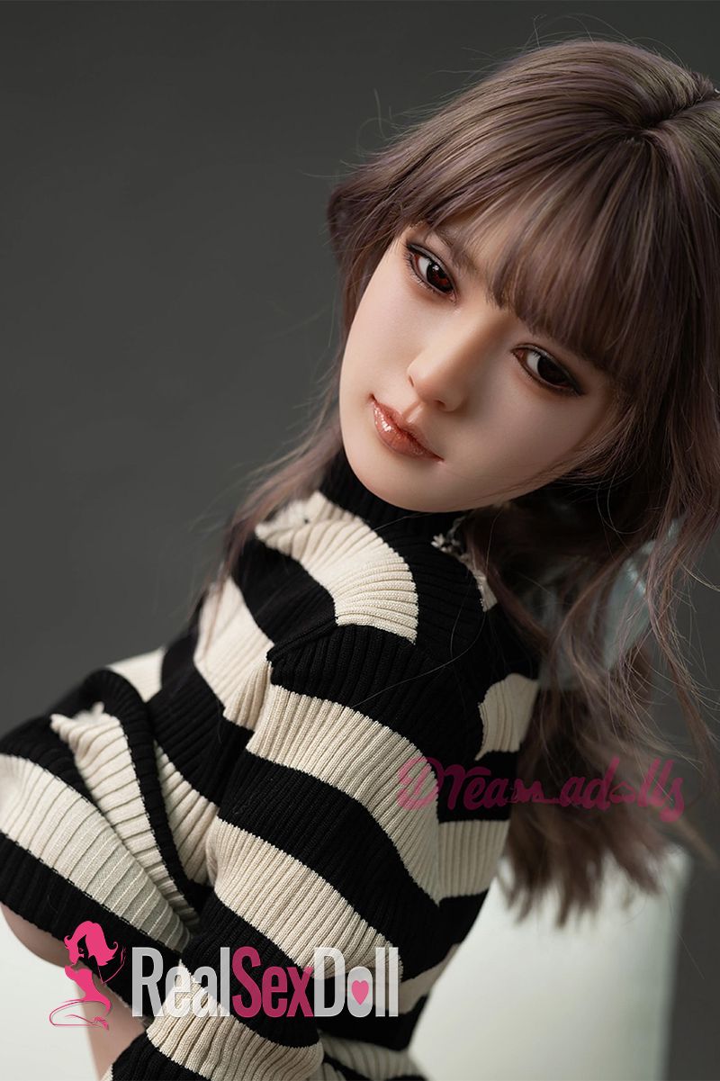 149cm / 4ft11 D-Cup Sex Doll with Silicone Head Erica vista 5
