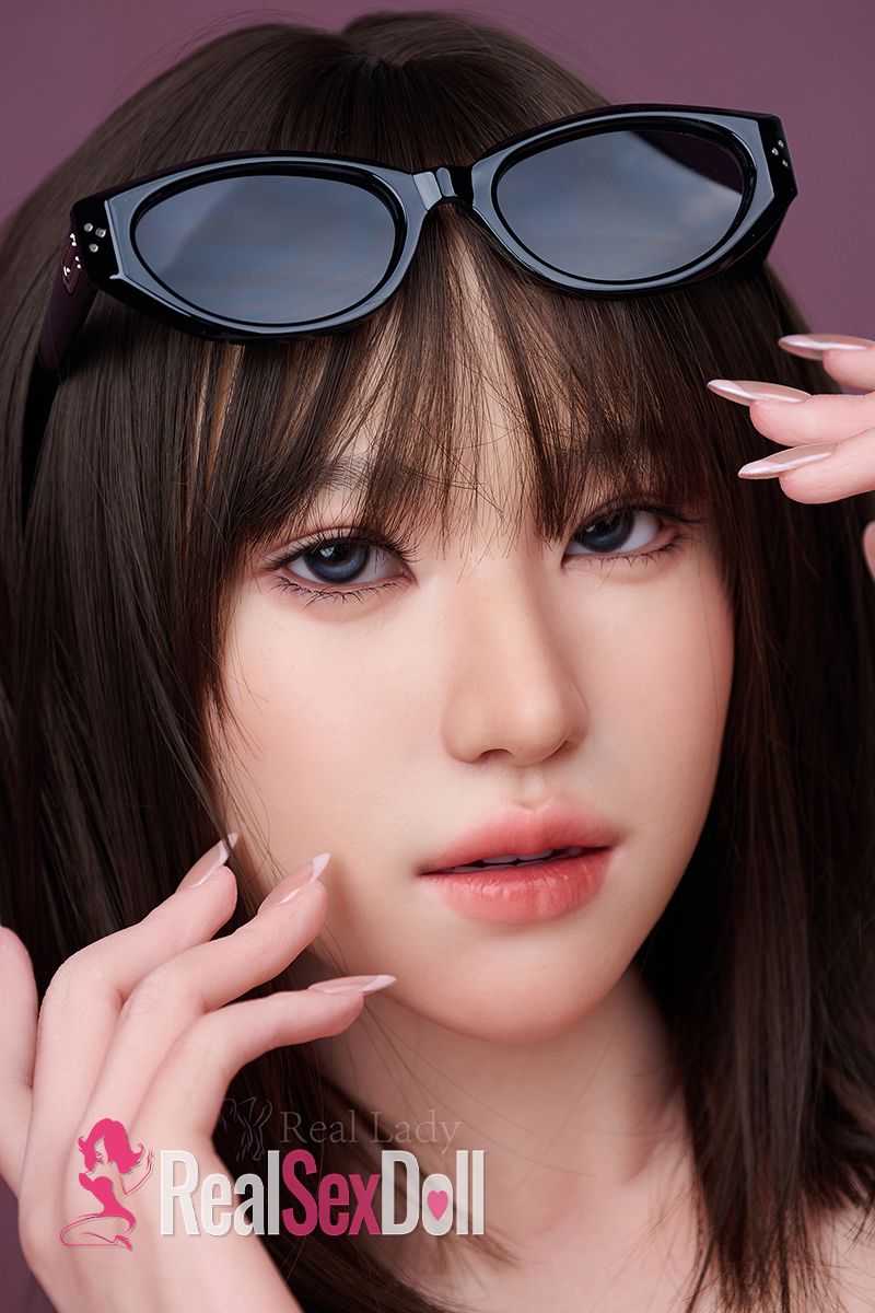 150cm / 4ft11 Silicone Sex Doll Viki with Head R10 (ROS Max Head) vista 2