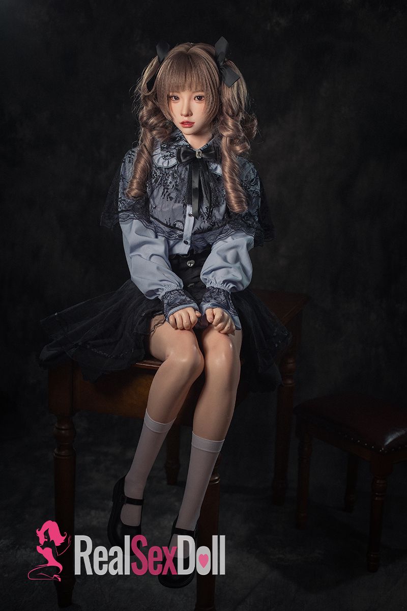 148cm / 4ft10 B-cup Silicone Sex Doll Miyu, Head #103B (ROS Only) vista 4