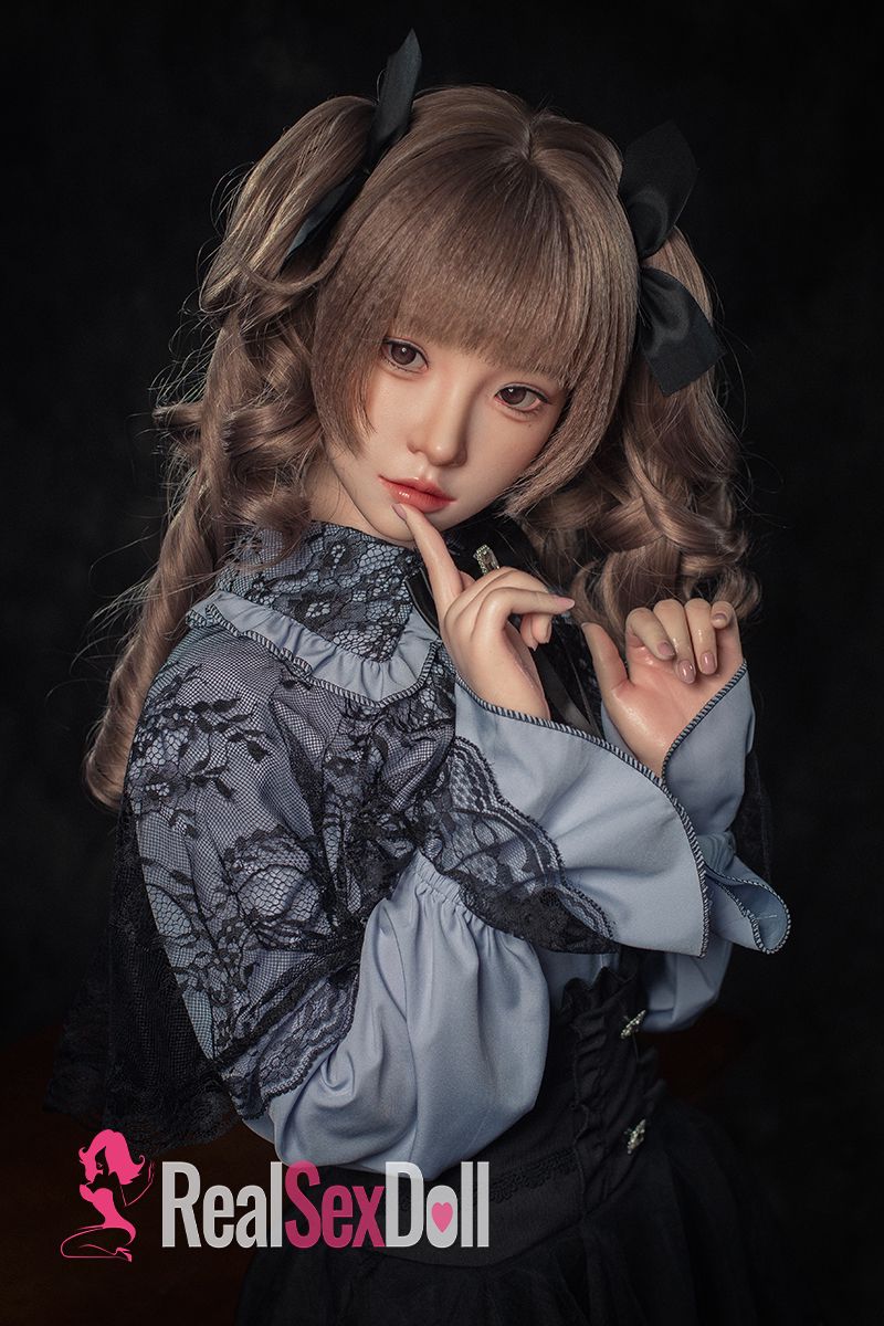 148cm / 4ft10 B-cup Silicone Sex Doll Miyu, Head #103B (ROS Only) vista 3