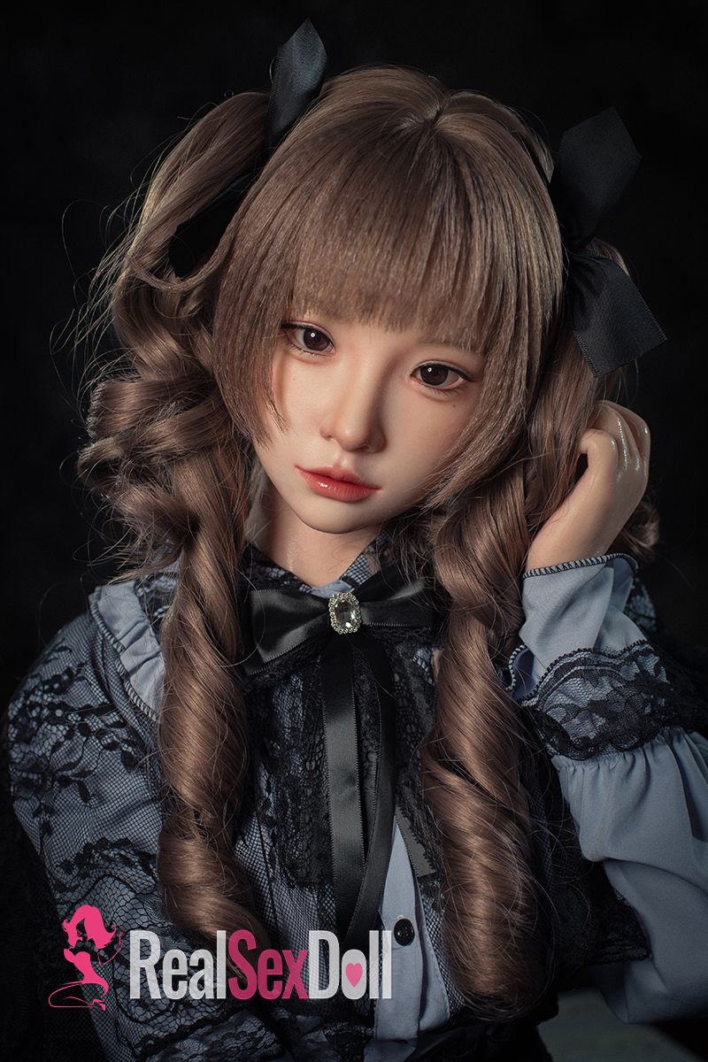 148cm / 4ft10 B-cup Silicone Sex Doll Miyu, Head #103B (ROS Only) vista 2