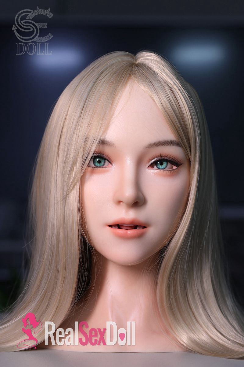 SE X-Bot AI Head Annika vista 4